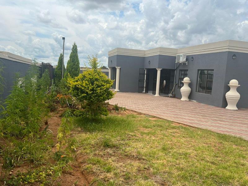 5 Bedroom Property for Sale in Kgabalatsane North West